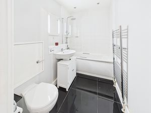 BATHROOM- click for photo gallery